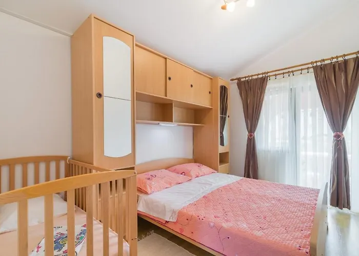 16768b Апартаменты Вир